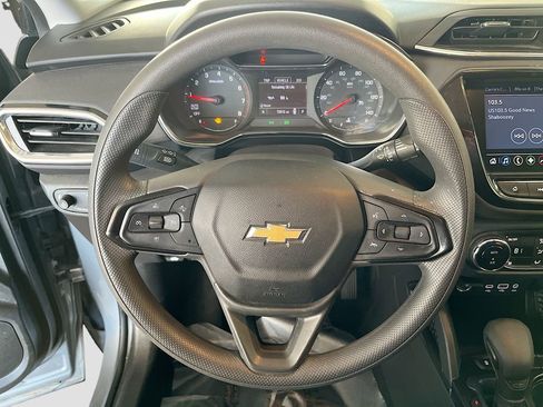 Used 2023 Chevrolet TrailBlazer LT w/ Convenience Package image 11