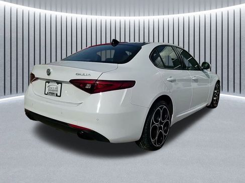Used 2022 Alfa Romeo Giulia Ti w/ Active Assist Plus Package image 10