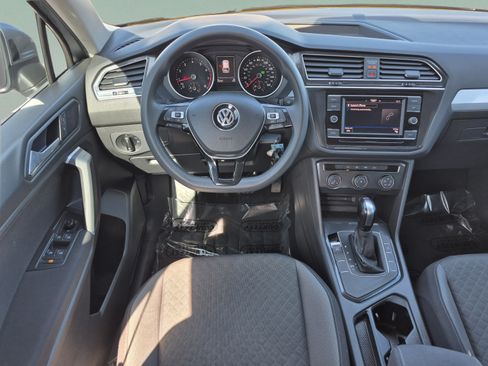 Used 2020 Volkswagen Tiguan S FWD image 11