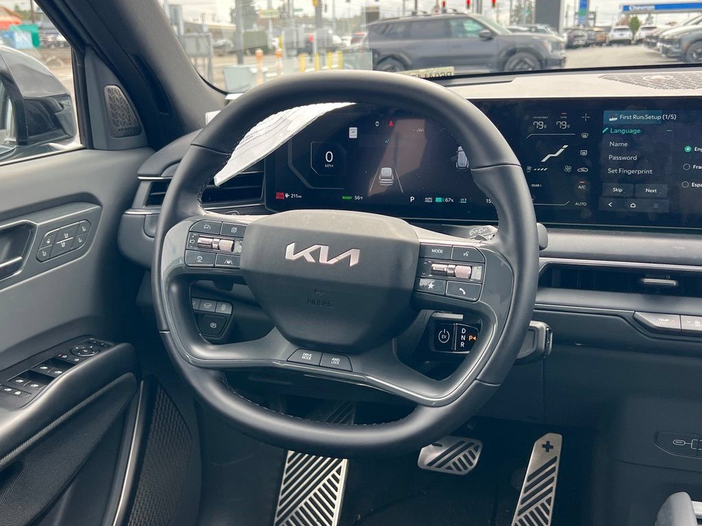 Certified 2024 Kia EV9 GT-Line AWD/4WD image 17