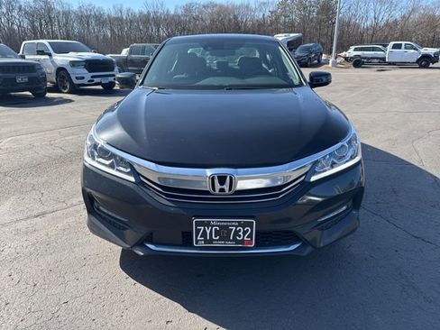 Used 2017 Honda Accord EX-L image 2