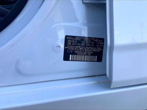 Used 2021 Hyundai Ioniq Blue FWD image 34