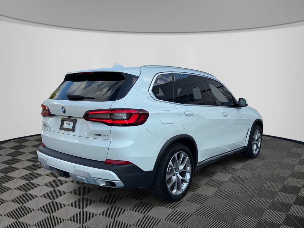 Used 2021 BMW X5 xDrive40i w/ Parking Assistance Package AWD/4WD image 7