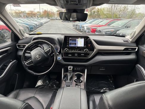 Used 2022 Toyota Highlander Limited AWD/4WD image 18