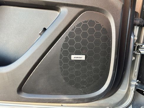 Used 2023 Chevrolet Traverse RS image 14