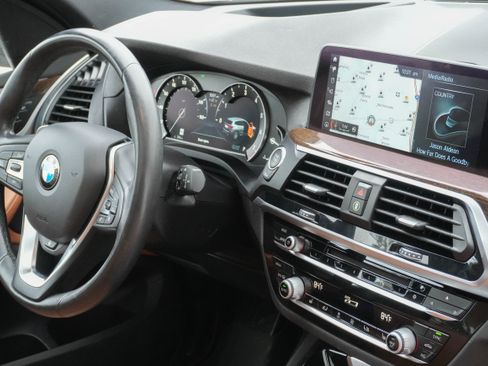 Used 2019 BMW X3 xDrive30i w/ Premium Package image 11