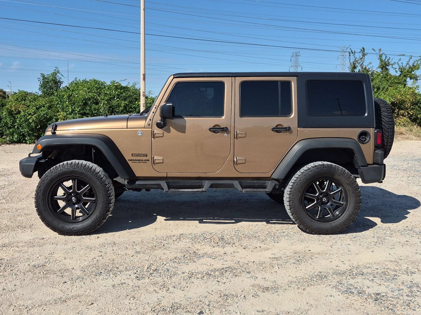 Used 2015 Jeep Wrangler Unlimited Sport w/ Quick Order Package 24S AWD/4WD image 2