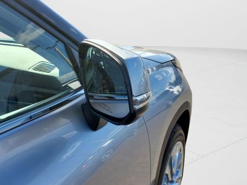 Used 2022 Toyota Highlander Limited image 11