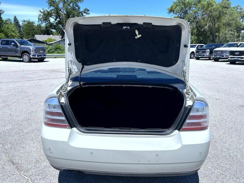 Used 2008 Ford Taurus Limited FWD image 21
