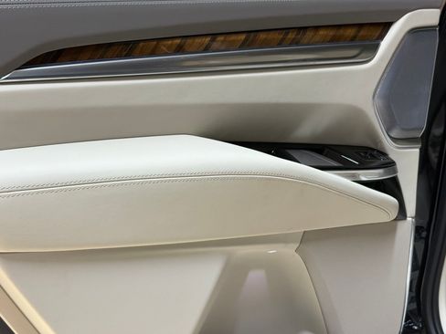 New 2025 Cadillac Escalade Sport Platinum w/ LPO, ONYX Package image 49