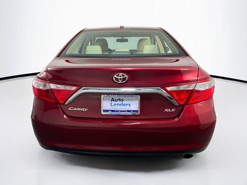 Used 2016 Toyota Camry XLE w/ Moonroof Package FWD image 6
