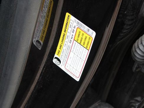 Used 2019 Ford Edge SEL w/ Equipment Group 201A image 28