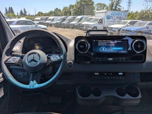 New 2025 Mercedes-Benz Sprinter 2500 image 19