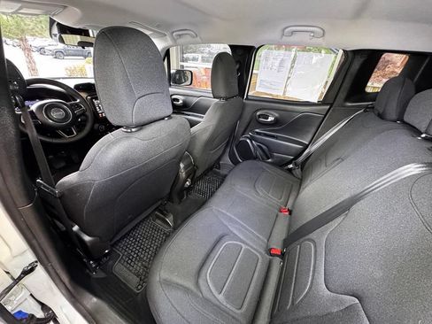 Used 2022 Jeep Renegade Latitude AWD/4WD image 42
