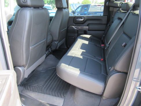 Used 2020 Chevrolet Silverado 2500 LTZ w/ Z71 Off-Road Package AWD/4WD image 29