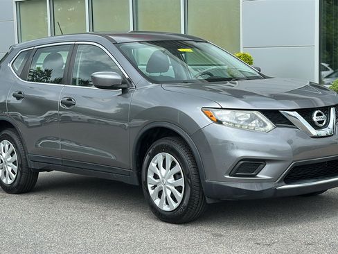 Used 2016 Nissan Rogue S AWD/4WD image 2