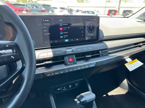 Used 2025 Kia K4 FWD image 17