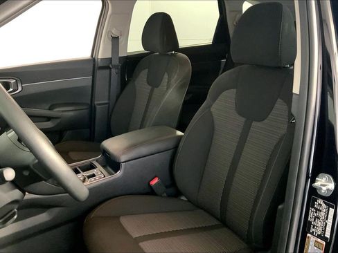 Used 2024 Kia Sorento LX FWD image 21