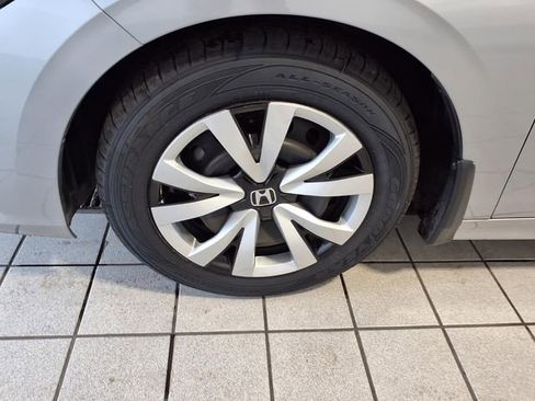 Used 2024 Honda Civic LX image 5