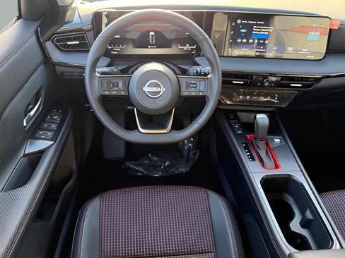 New 2026 Nissan Kicks SR FWD image 15