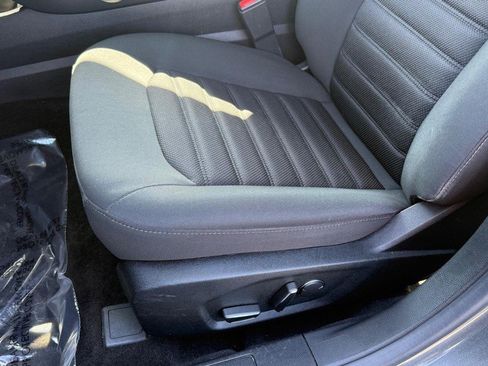 Used 2019 Ford Fusion SE FWD image 26