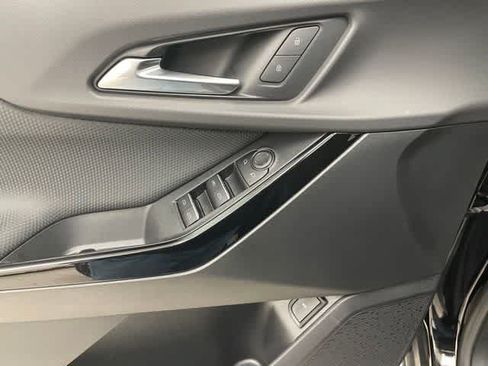 Certified 2025 Chevrolet Equinox RS AWD/4WD image 10