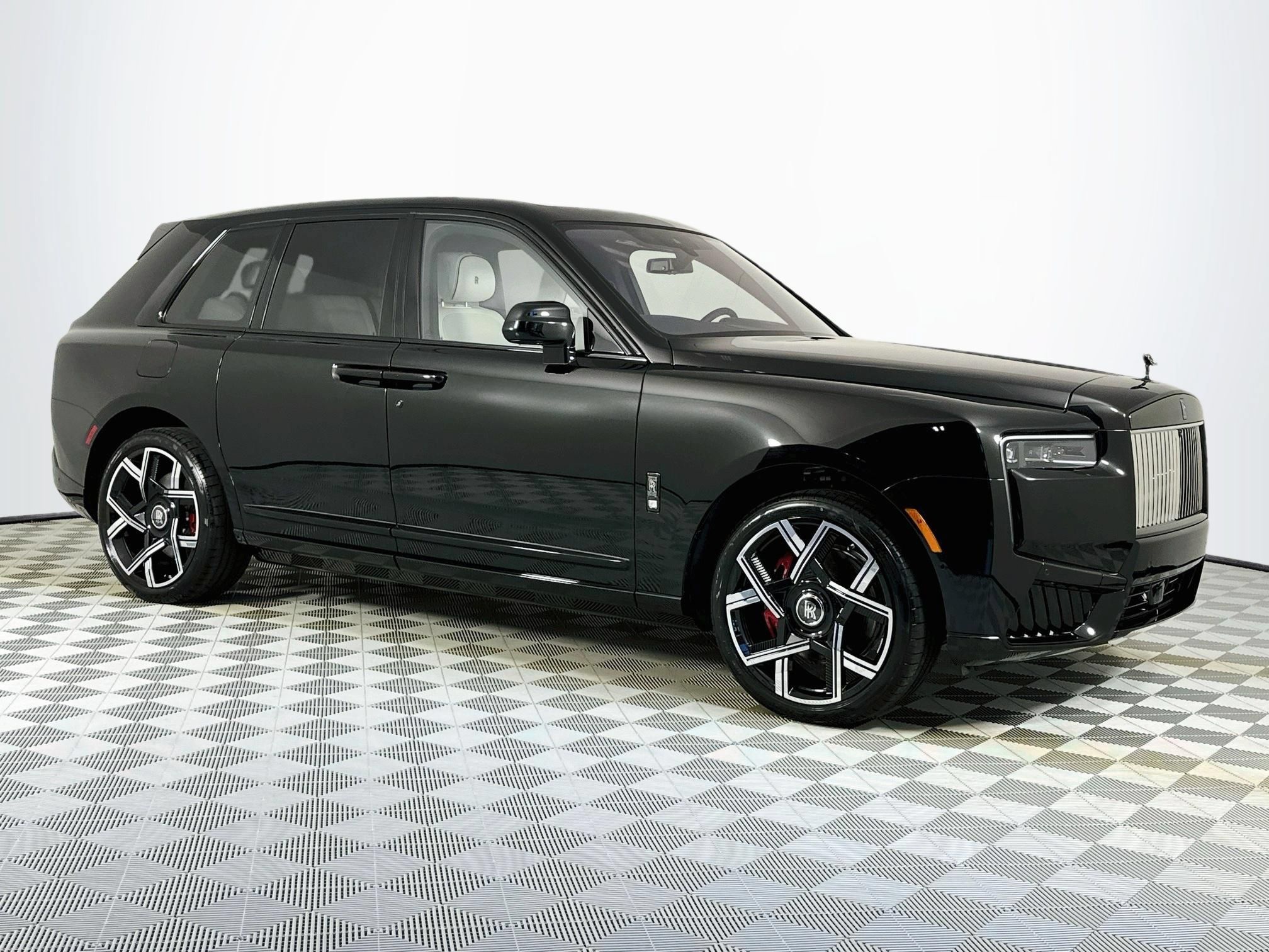 New 2027 Rolls-Royce Cullinan Black Badge AWD/4WD image 6