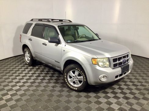 Used 2008 Ford Escape XLT image 2