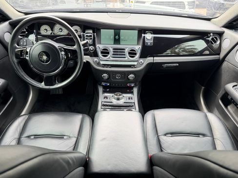 Used 2016 Rolls-Royce Wraith image 29