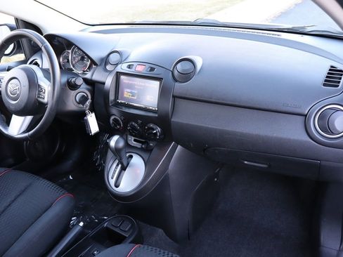 Used 2012 MAZDA MAZDA2 Touring image 17