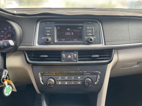 Used 2016 Kia Optima LX FWD image 18