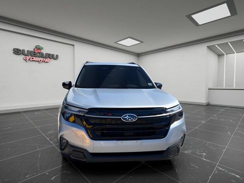 Certified 2025 Subaru Forester Touring AWD/4WD image 3