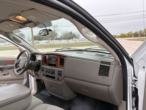 Used 2006 Dodge Ram 1500 Truck SLT w/ Trailer Tow Group image 10