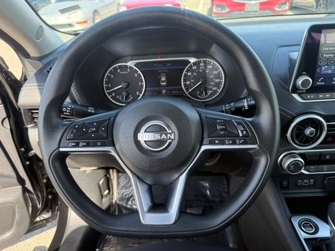 Used 2025 Nissan Sentra SV FWD image 16