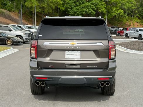 Used 2021 Chevrolet Tahoe Premier w/ Premium Package image 4