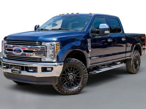 Used 2018 Ford F250 Lariat w/ Chrome Package AWD/4WD image 4