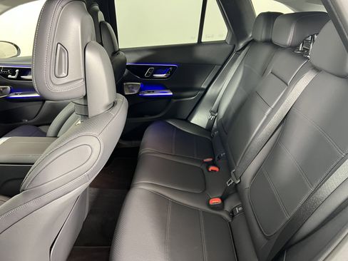 Used 2025 Mercedes-Benz GLC 350e 4MATIC image 21