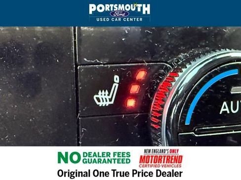 Used 2025 Nissan Pathfinder SL image 14