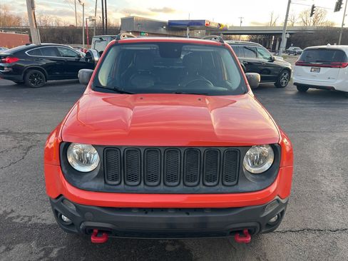 Used 2017 Jeep Renegade Trailhawk w/ Premium Trailhawk Package image 7