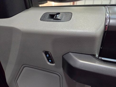 Used 2019 Ford F250 XLT w/ XLT Premium Package image 40