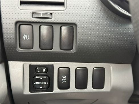 Used 2015 Toyota Tacoma PreRunner w/ SR5 Package RWD image 34