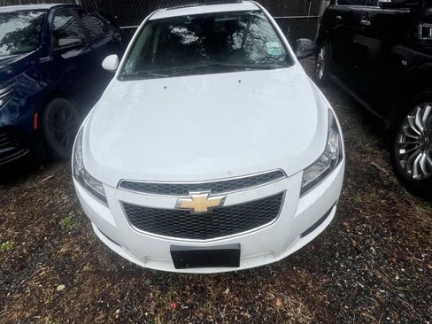Used 2013 Chevrolet Cruze LT w/ All-Star Edition FWD image 2