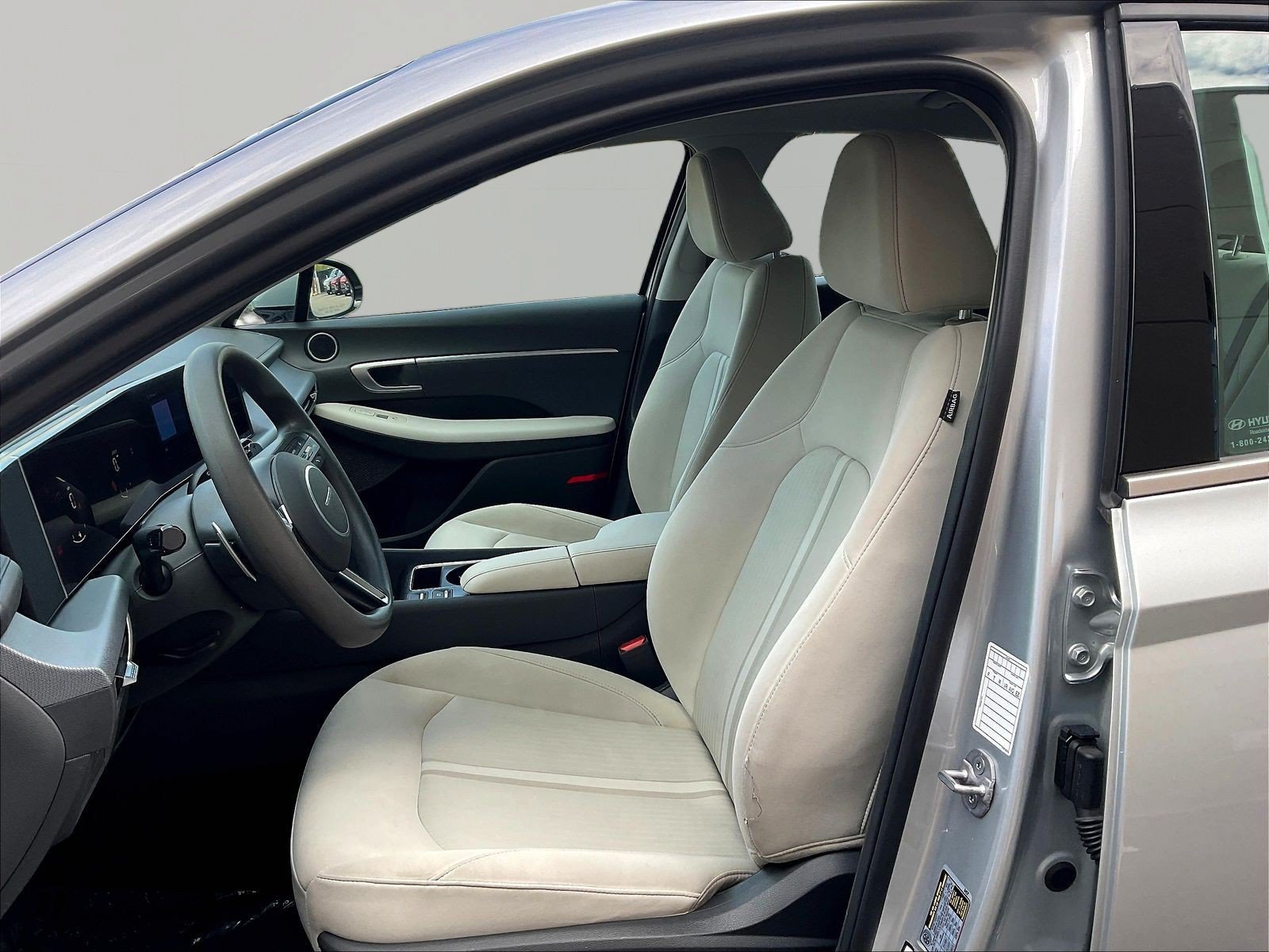 Used 2025 Hyundai Sonata SEL FWD image 21