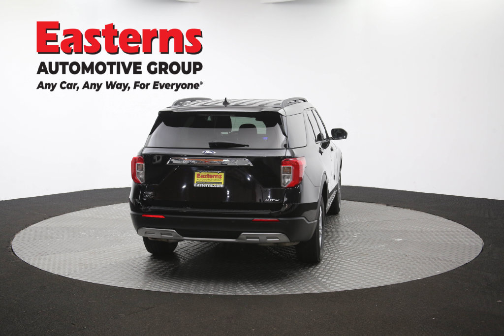 Used 2023 Ford Explorer XLT w/ Equipment Group 202A AWD/4WD image 40