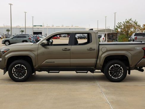 Used 2024 Toyota Tacoma TRD Sport image 5