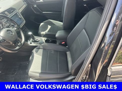 Certified 2021 Volkswagen Tiguan SE R-Line FWD image 17