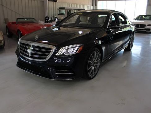 Used 2020 Mercedes-Benz S 560 Sedan w/ AMG Line Exterior image 40