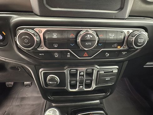 Used 2022 Jeep Gladiator Sport AWD/4WD image 17