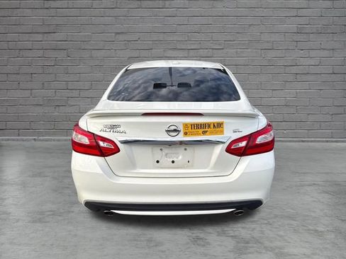 Used 2017 Nissan Altima 2.5 SL FWD image 6
