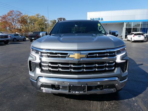 Certified 2023 Chevrolet Silverado 1500 LTZ w/ Z71 Off-Road Package image 9